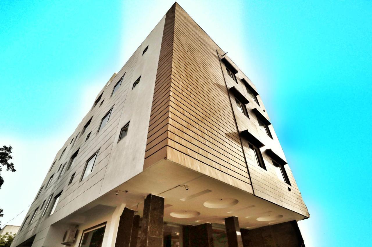 Hotel Aerocity Purple Orchid New Delhi Eksteriør billede