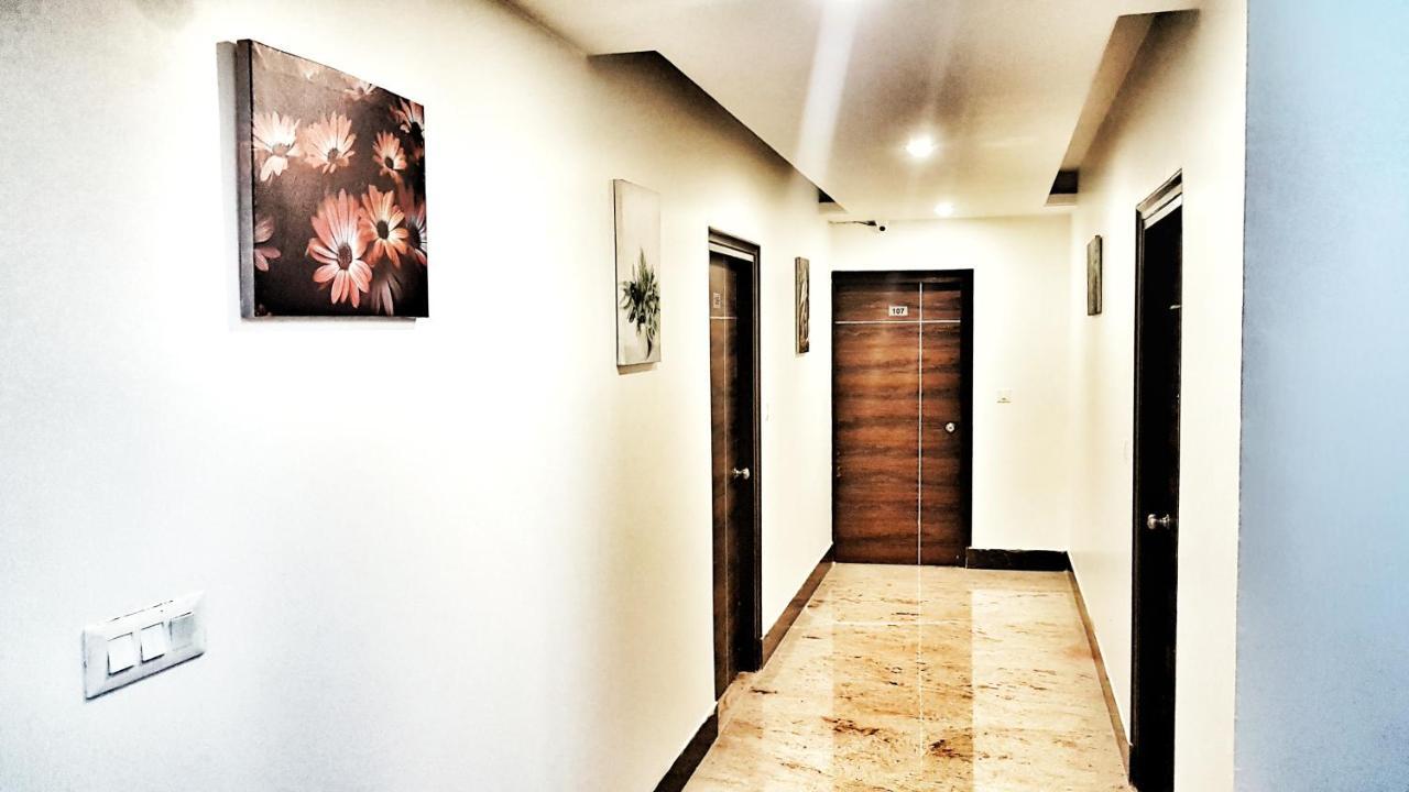 Hotel Aerocity Purple Orchid New Delhi Eksteriør billede