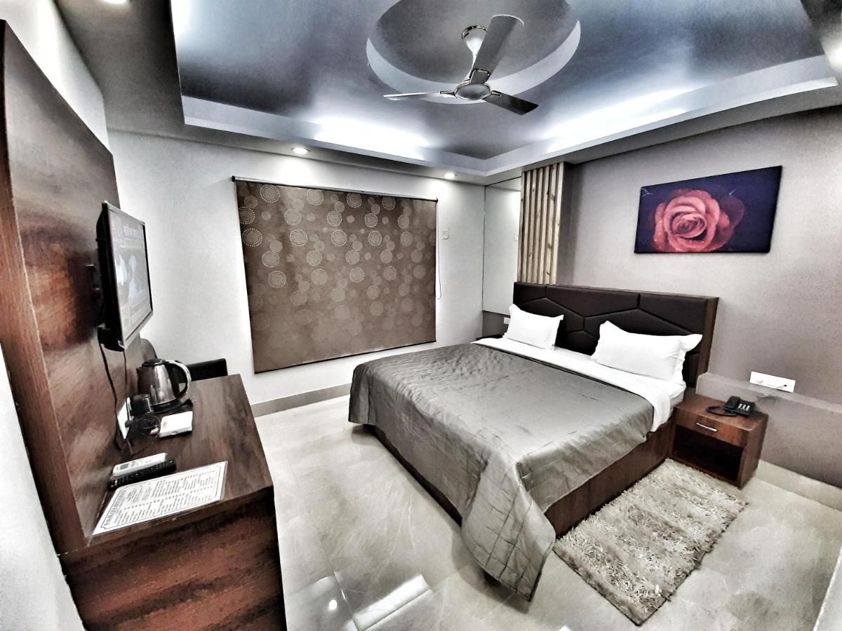 Hotel Aerocity Purple Orchid New Delhi Eksteriør billede