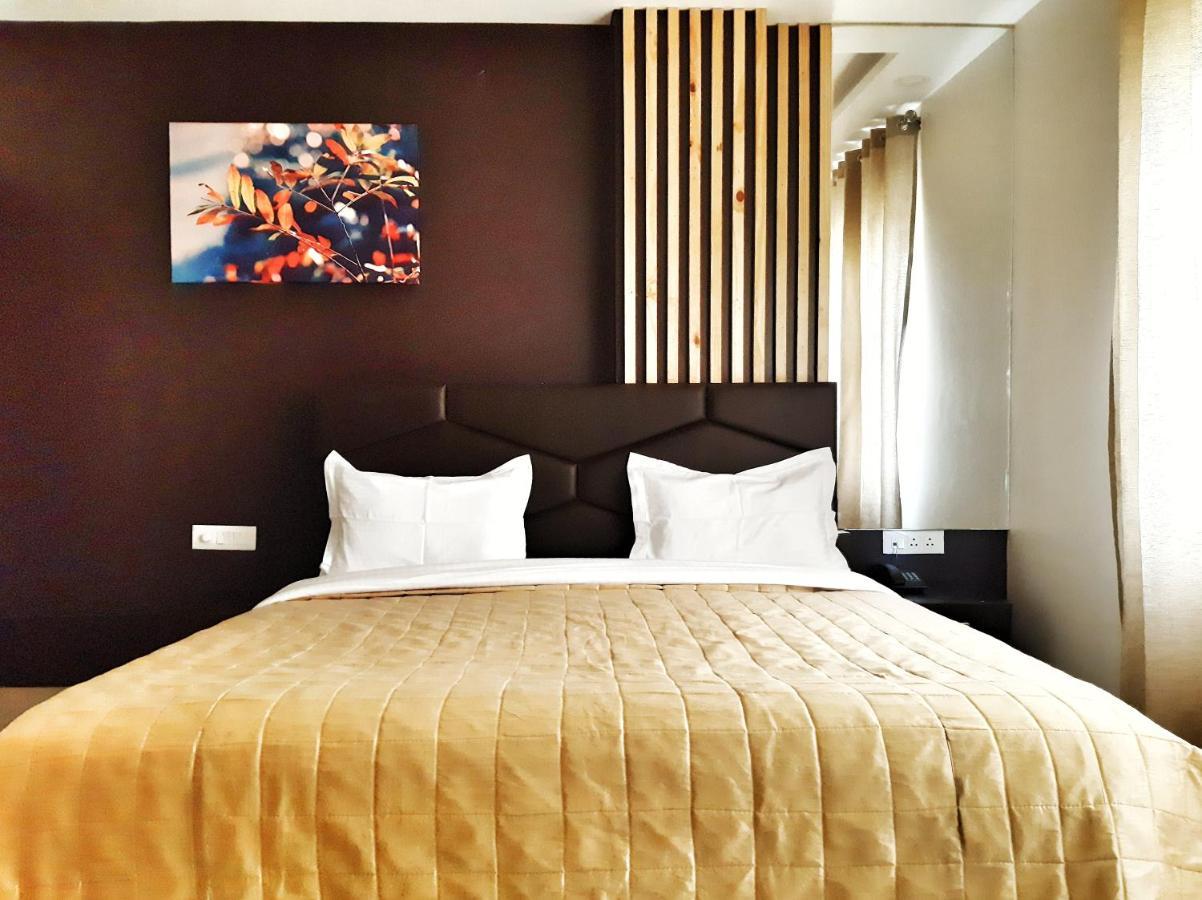 Hotel Aerocity Purple Orchid New Delhi Eksteriør billede