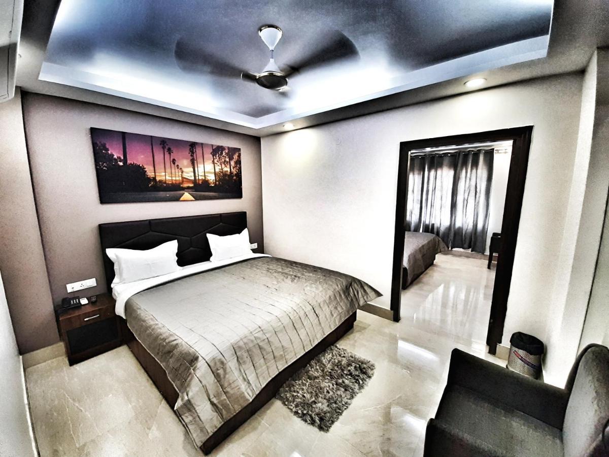 Hotel Aerocity Purple Orchid New Delhi Eksteriør billede
